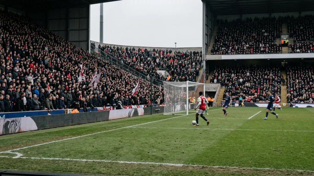 Manchester-United-and-JJ-Gabriel-and-Senne-Lammens