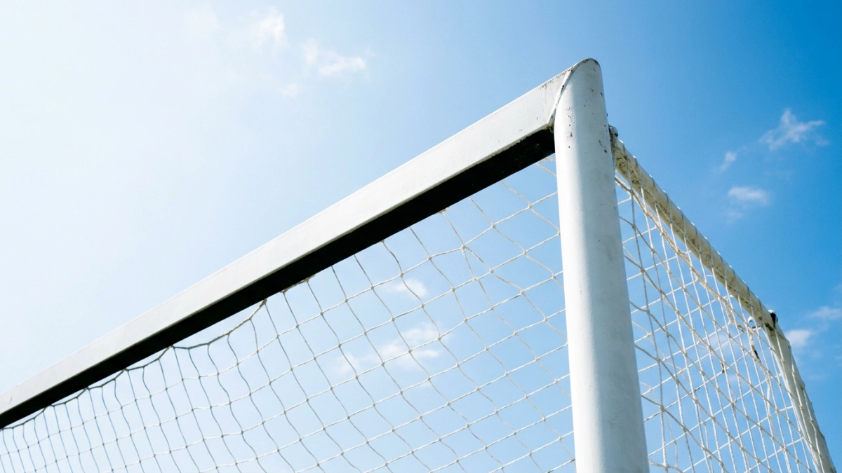 Esme-Hamilton-and-Cara-Gainer-and-Pia-Babnik